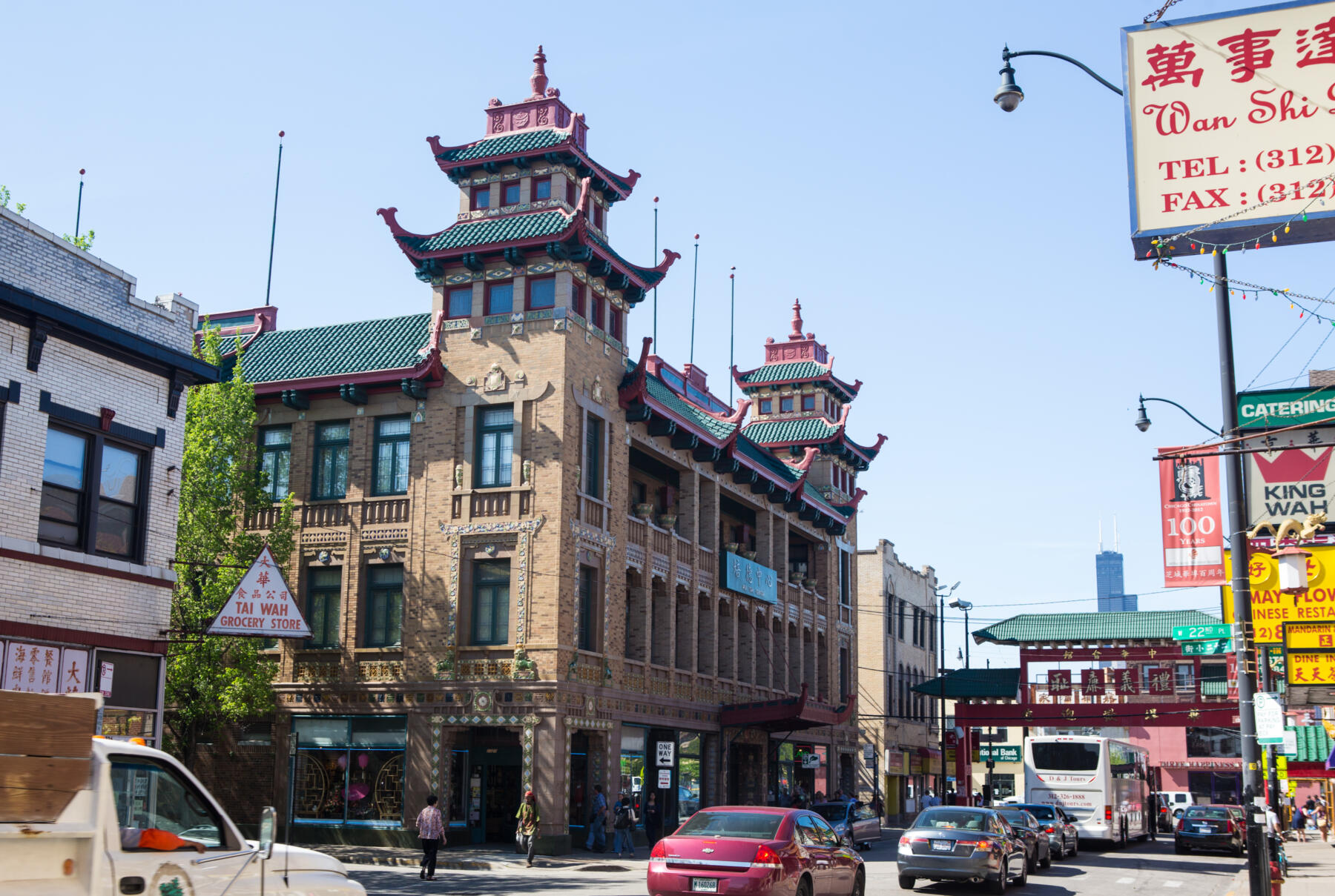 A scenic street in Chicago's Chiantown